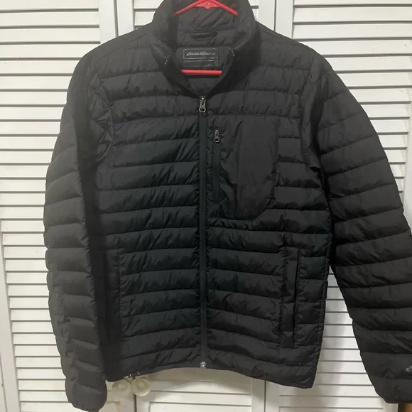 🔥 Eddie Bauer Womens Small Black Puffer Jacket - Picture 1 of 4